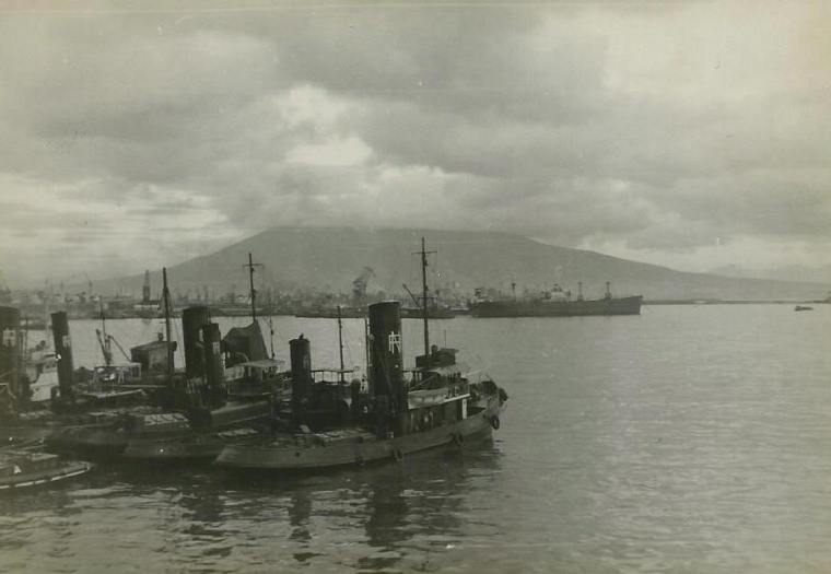 bay of naples and vesuivius